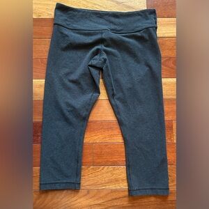 Lululemon cropped leggings - dark gray, size 12